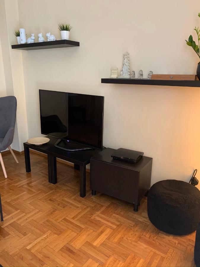 Renovated Cozy Near To Acropolis Apartment