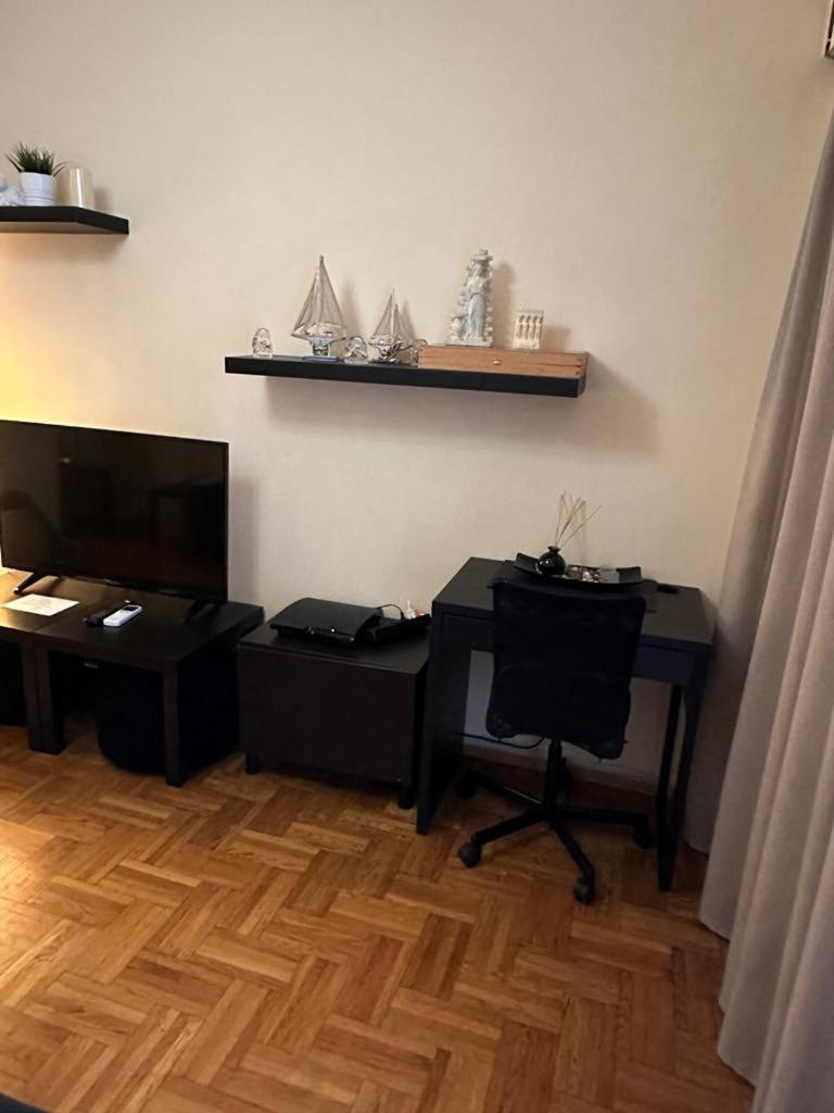 Renovated Cozy Near To Acropolis